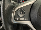 ★ステアリングにはオーディオコントロールスイッチが付いていますので、目線を正面から外すことが無く、また、ステアリングから手を離さずにオーディオ操作ができます.