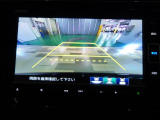 バックカメラの画像です。ガイドラインがスムースな車庫入れをサポートいたします!車庫入れの安心感がアップしますね☆