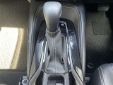 ストレートタイプのシフトノブです。。発進時やシフトチェンジ時もストレスなくスムーズに運転を楽しめます♪