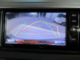 バックカメラで後方がリアルタイム映像で確認できます!商業施設や駐車場での駐車時や、夜間のバック時にも安心です♪