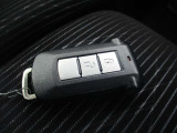 キーフリーなので、カギの持ち運びも楽々♪♪大きい荷物も持っていても開け閉め楽々です!!