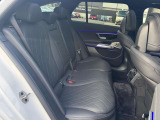 メルセデス・ベンツの定める厳しい基準をクリアしたお車のみをご案内させて頂きます。納車前整備はメーカー規定に基づき当店3Fの指定工場で入念に行なわれます。熟練のメカニックがお客様のお車を整備致します。
