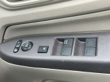 運転席窓操作部スイッチの画像です。