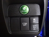 燃費を抑えるECON、横滑りを防ぐVSA等のスイッチ類は運転席の右側、手の届きやすい位置にあります。
