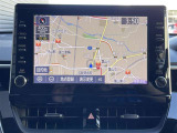 純正ナビを装備。タッチパネル式で使いやすく、お出かけもラクラクです。