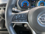 ハンドルには各種スイッチがありますが、運転中でも操作がしやすくなっております。