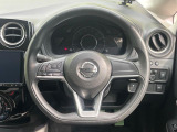 【ステアリングスイッチ】運転中、前方から目線をそらすことなく、オーディオ等の操作が可能な便利機能!安心&快適なドライブを演出してくれます♪