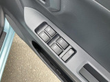 店内の入り口からお手洗いまで全てバリアフリーのため、車椅子をお使いのお客様や足が不自由なお客様もご安心してご来店いただけます。