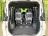 普段のお買い物や通勤、送迎等に十分な荷室スペースを確保しております。セカンドシートを倒すと、大きな荷物の積載も可能です♪