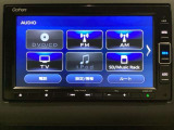 ナビゲーションはフルセグTV、インターナビ対応のGathers純正メモリーナビを搭載しています。Bluetoothオーディオ機能がありますので、スマートフォンなどの音楽も再生できます。