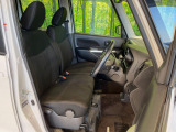 運転席シート廻りは使用感も少なく、良好な状態となっています。丁寧に使われていたことがよくわかりますね。