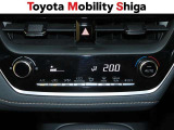 お好み温度に設定すると自動で調整してくれるオ-トエアコン装着車です。