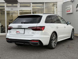 【バング&オルフセン装備】Audiは、流れるウィンカー、リアの横幅を強調する水平基調のデザインで、安定感・ワイド感を演出しております。