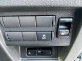 各スイッチ類は運転席右側にまとまっております☆