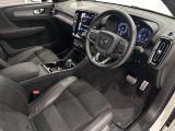 XC40 B4 AWD Rデザイン 4WD 