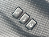 【メモリー機能付きパワーシート】ドライバーごとに設定したシート位置を記憶して、ボタン一つで切り替えできる便利な機能!運転する方が複数名いらっしゃるご家庭におすすめです♪