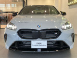 【BMWの伝統-1】BMWの特徴的な“キドニーグリル”は、80年以上続く伝統の形でございます。変わらないこだわりのデザインが、プレミアムブランド“BMW”を創り出します。