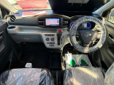 運転席・助手席の俯瞰視点です!乗った際のイメージが湧きます!