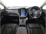 ■視界良好で運転しやすいコックピットです。シンプルで操作性の良いインパネ回りにデザインされ、SUBARUは安全性能に徹底的にまでこだわった視界設計を行っています。