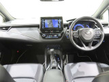 使いやすく運転しやすいレイアウトの運転席回り。