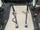 電動のウインチがで車椅子を車内に入れる事が可能です。