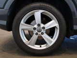 アルミホイール 5アームスターデザイン 7Jx17/215/55 R17/標準サスペンション