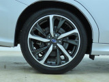 ■SUBARUが、デザインを通じて実現したいこと。それは、エモーショナルなデザインによってお客様の人生をイキイキと彩り、力強く堅実なデザインによって、長く使いたくなる信頼感や安心感を提供することです。