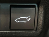【パワーバックドア】スマートキーや運転席のボタンを押すだけでリアゲートが自動で開閉します!荷物を持っている時や、高い位置にあるバックドアを閉める際に便利な機能です♪