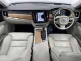 V90 D4 インスクリプション ディーゼル 本革シート サンルーフ
