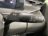 【オートライト】周りの明るさに応じて自動でヘッドライトの点灯・消灯ができる機能です!ライトの付け忘れ・消し忘れなどが無くなり、雨の日や夕方の走行も安心!トンネル通過時も便利ですね♪