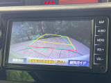 【バックカメラ】駐車時に後方がリアルタイム映像で確認できます。大型商業施設や立体駐車場での駐車時や、夜間のバック時に大活躍!運転スキルに関わらず、今や必須となった装備のひとつです!