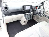 高品質カークリーニング ピカピCar 外装・内装、岐阜トヨペットの専門スタッフがシートもカーペットも綺麗に洗浄済み!プロの仕上げを是非ご確認下さいませ。