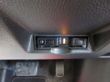 ビルトインタイプのETCで車内の収まりもスッキリ! 高速を使う方は必須のオプションですね!