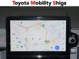 インパネ中央部にオ-ディオ機能とスマホ連携機能を搭載したディスプレイオ-ディオを装備しています。地図情報とTV(フルセグ)機能を搭載。(CD・DVDデッキは装備しておりませんのでご注意ください)
