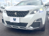●LEDヘッドライト:夜間走行時も良好な視界を確保し安心して運転できる高輝度LEDヘッドライトを装備!点灯速度が早く、消費電力も抑えられています。