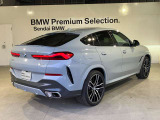 BMW xDriveの魅力は、走行状況と路面状況の変化をリアルタイムに把握し、4輪のトラクションを絶えず最大限に保つことで、どんなコンディションにおいても揺るぎない走りを実現させてくれます。
