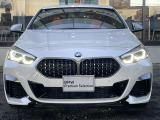 また、BMW正規認定中古車は、エマージェンシーサービスが自動付帯。24時間365日、皆様のカーライフをサポート致します。確かな安心のうえで、「駆けぬける歓び」をご堪能ください。