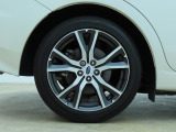 ■SUBARUが、デザインを通じて実現したいこと。それは、エモーショナルなデザインによってお客様の人生をイキイキと彩り、力強く堅実なデザインによって、長く使いたくなる信頼感や安心感を提供することです。