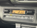【オートエアコン】一度お好みの温度に設定すれば、車内の温度を検知し風量や温度を自動で調整。暑い…寒い…と何度もスイッチ操作をする必要はありません。快適な車内空間には必須の機能ですね♪