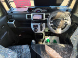 運転席・助手席の俯瞰視点です!乗った際のイメージが湧きます!