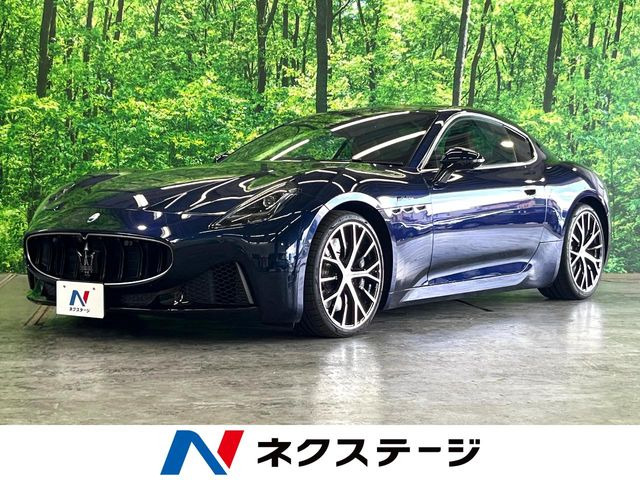 グラントゥーリズモ 3.0 モデナ 4WD 