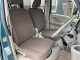 運転席も広々、ドライブも楽しめますね♪実際お座りいただくのが、分かりやすいと思います。お気軽にご来店ください!