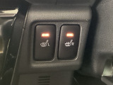 運転席と助手席にシートヒーターが付いています☆寒い時期に腰周りを温めてくれるので体全体が温まりやすいのは勿論、暖房と違い顔に風が当たらないので、乾燥肌やドライアイの方でも大丈夫☆
