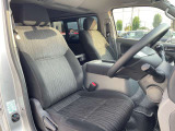 お車の販売と共に、自動車保険もご紹介しております。 弊社取り扱い会社と同じであれば日産独自のサービスもあります。