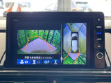 【マルチビューカメラシステム】専用のカメラにより、上から見下ろしたような視点で360度クルマの周囲を確認することができます☆死角部分も確認しやすく、狭い場所での切り返しや駐車もスムーズに行えます。