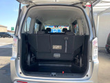 普段のお買い物や通勤、送迎等に十分な荷室スペースを確保しております。セカンドシートを倒すと、大きな荷物の積載も可能です♪