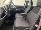 【車内ルームクリーニング済】専門スタッフにより車内はきれいにルームクリーニングを行っております。