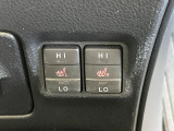 【シートヒーター】運転席/助手席共に温度調節が可能なシートヒーターを装備。季節を問わず快適にドライブできます。