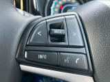 純正オーディオを装着すればオーディオの音量などはハンドルのスイッチでわき見することなく安全に操作することができます。