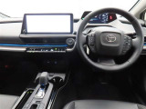ぜひ展示車の運転席に座ってみてください。
